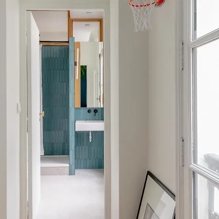 Very Spacious And Stylish At The Opera. Apartment