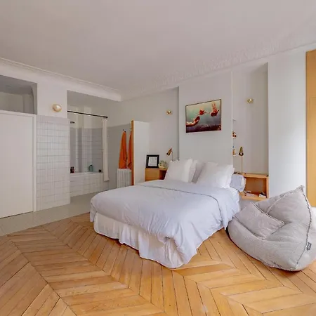 Apartment Very Spacious And Stylish At The Opera. *