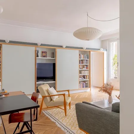 Very Spacious And Stylish At The Opera. Apartment